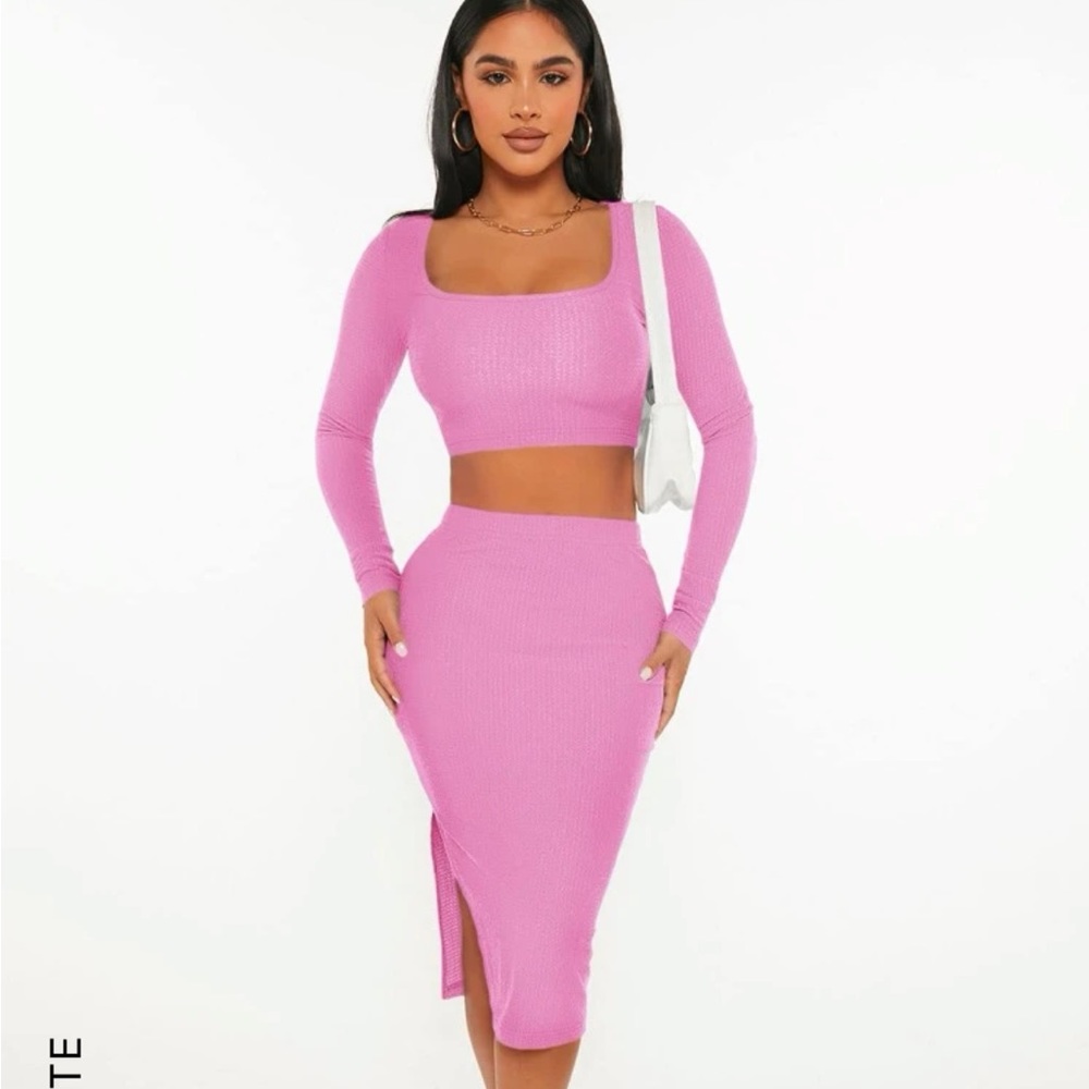 SHEIN PETITE Square Neck Crop Tee & Split Hem Skirt